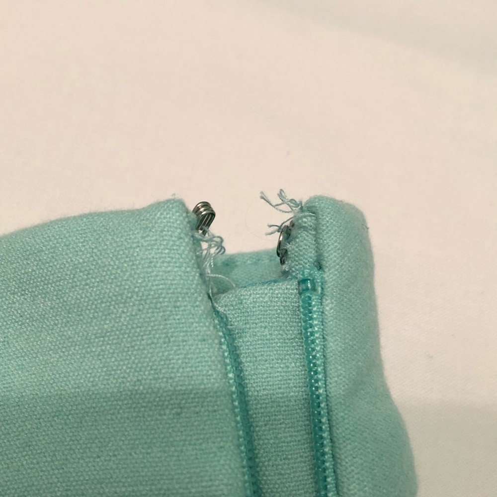 Banana Republic Womens Dress Shorts, Green 10R - Picture 3 of 5